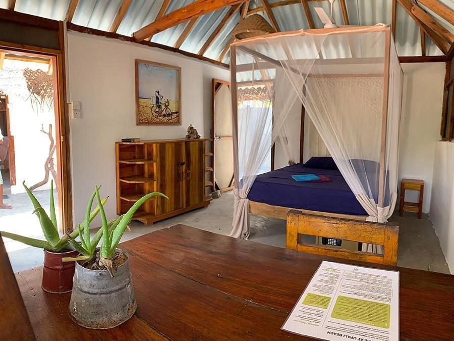 Upali Beach Surf Resort & Cafe อารูกัมเบย์ ภายนอก รูปภาพ